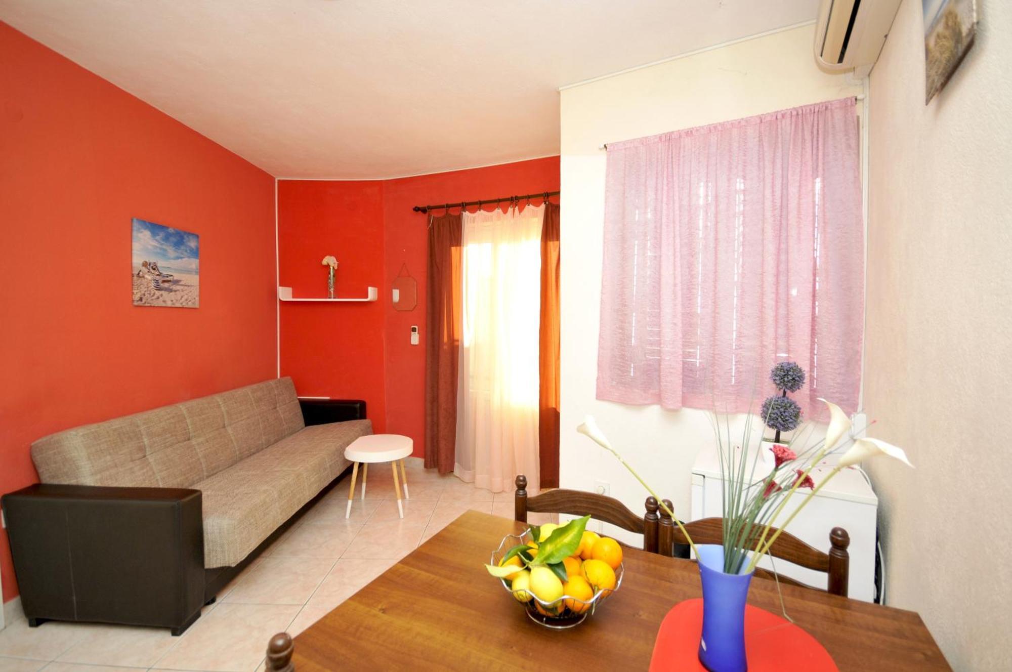 Apartments With A Parking Space Okrug Donji, Ciovo - 13732 Donji Okrug  Room photo